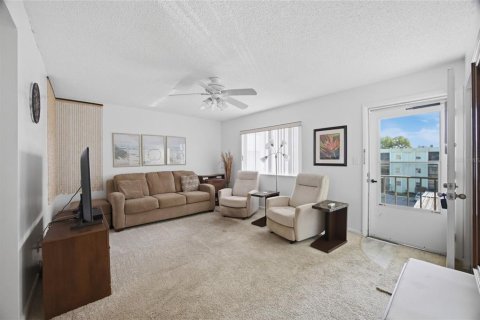 Condominio en venta en Lakeland, Florida, 2 dormitorios, 104.05 m2 № 2101469 - foto 5