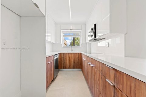 Copropriété à vendre à Miami, Floride: 3 chambres, 94.76 m2 № 1973357 - photo 4