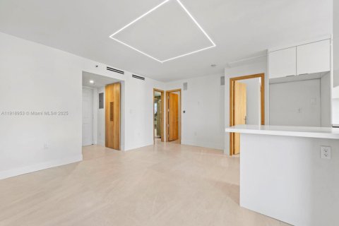 Copropriété à vendre à Miami, Floride: 3 chambres, 94.76 m2 № 1973357 - photo 7