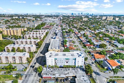 Copropriété à vendre à Miami, Floride: 3 chambres, 94.76 m2 № 1973357 - photo 26
