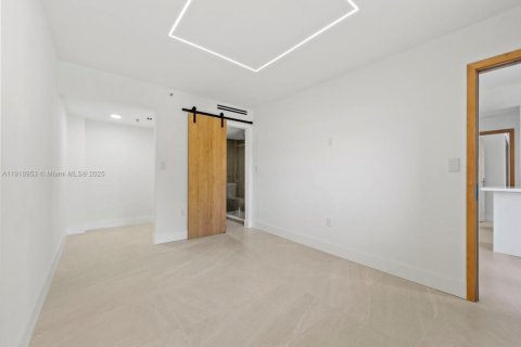 Copropriété à vendre à Miami, Floride: 3 chambres, 94.76 m2 № 1973357 - photo 10