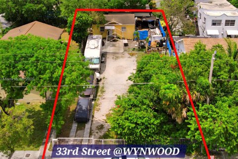 House in Miami, Florida 2 bedrooms, 62.71 sq.m. № 1935244 - photo 2
