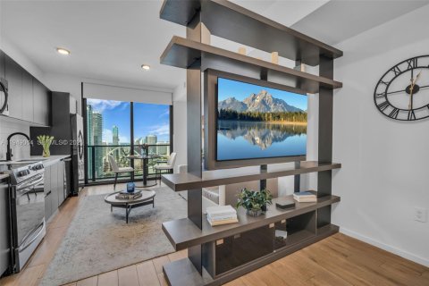 Studio à Condo à Miami, Floride  № 2153010