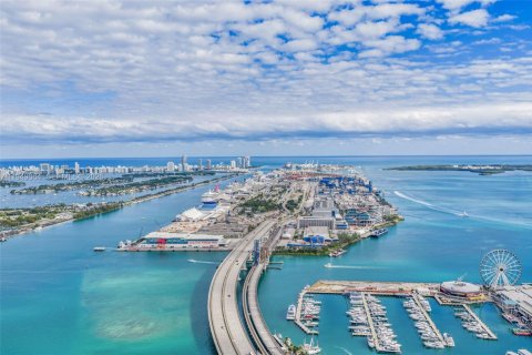 Condo in Miami, Florida № 2153010 - photo 17