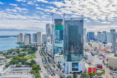 Condo in Miami, Florida № 2153010 - photo 19