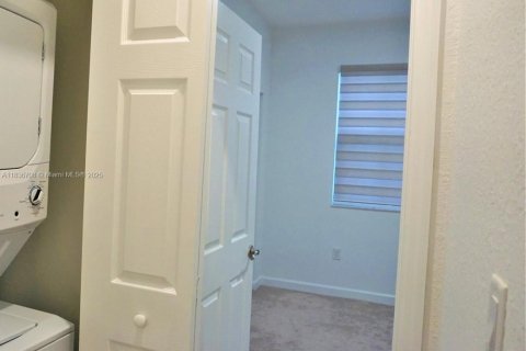 Townhouse in Hialeah, Florida 3 bedrooms, 143.07 sq.m. № 1821997 - photo 22