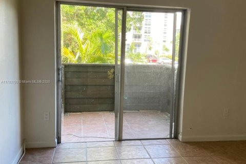 Copropriété à vendre à Miami, Floride: 2 chambres, 96.99 m2 № 1712310 - photo 9
