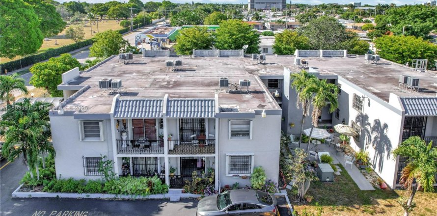 Condo à Miami, Floride, 2 chambres № 1689215
