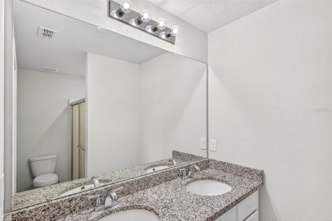 Villa ou maison à vendre à Kissimmee, Floride: 3 chambres, 162.02 m2 № 2142934 - photo 16