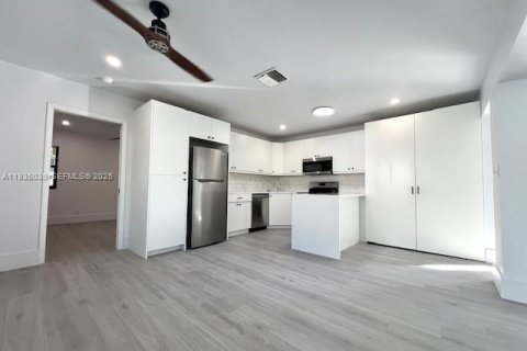 Villa ou maison à louer à Pompano Beach, Floride: 2 chambres, 106.84 m2 № 1993205 - photo 6