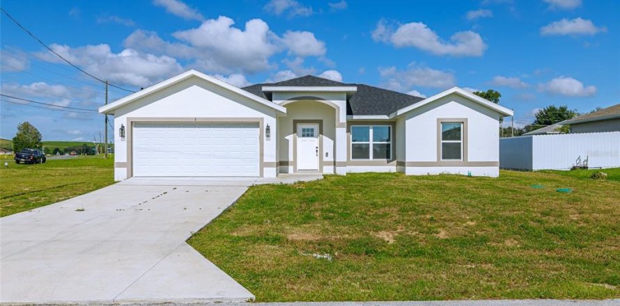 Casa en Ocala, Florida 3 dormitorios, 145.76 m2 № 1902433