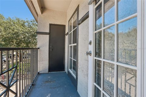 Condo in Temple Terrace, Florida, 1 bedroom  № 2396303 - photo 20