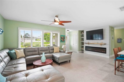 House in Ellenton, Florida 3 bedrooms, 172.52 sq.m. № 2157223 - photo 6