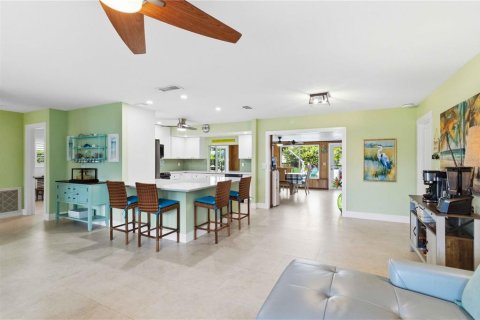 House in Ellenton, Florida 3 bedrooms, 172.52 sq.m. № 2157223 - photo 10