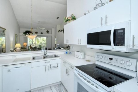 Condominio en venta en Sarasota, Florida, 2 dormitorios, 108.05 m2 № 1032829 - foto 2