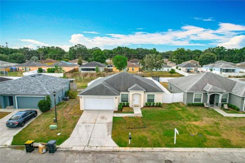 Casa en venta en Lakeland, Florida, 3 dormitorios, 159.98 m2 № 1659310 - foto 3