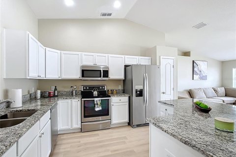 Casa en venta en Lakeland, Florida, 3 dormitorios, 159.98 m2 № 1659310 - foto 5
