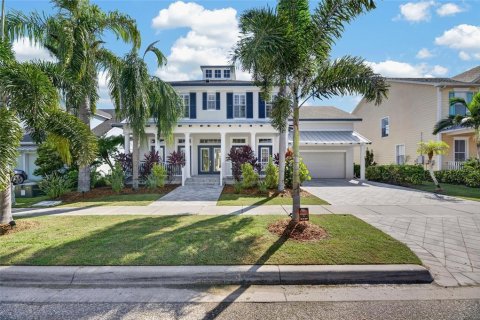 House in Apollo Beach, Florida 4 bedrooms, 310.39 sq.m. № 2393704 - photo 8