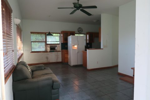 House in Miami, Florida 1 bedroom, 94.76 sq.m. № 1989614 - photo 8