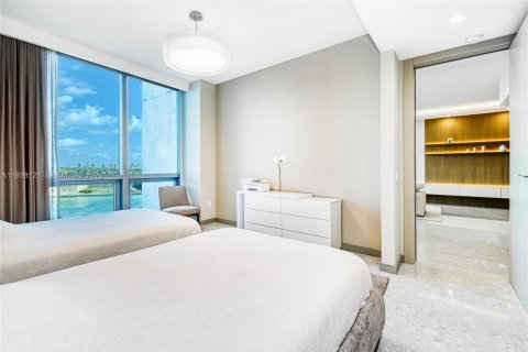 Купить кондоминиум в Бэл-Харбор, Флорида 2 спальни, 186.64м2, № 2053119 - фото 12