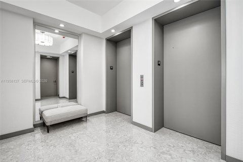 Купить кондоминиум в Бэл-Харбор, Флорида 2 спальни, 186.64м2, № 2053119 - фото 22