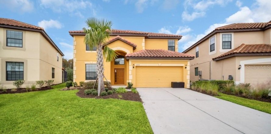 House in Kissimmee, Florida 6 bedrooms, 267 sq.m. № 1675957