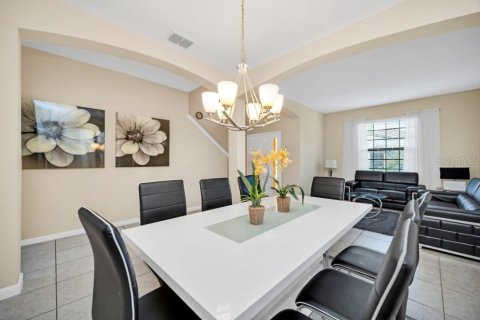 House in Kissimmee, Florida 6 bedrooms, 267 sq.m. № 1675957 - photo 7