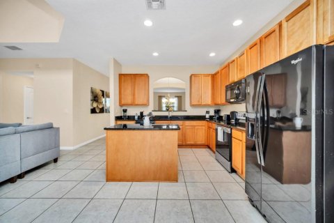House in Kissimmee, Florida 6 bedrooms, 267 sq.m. № 1675957 - photo 8