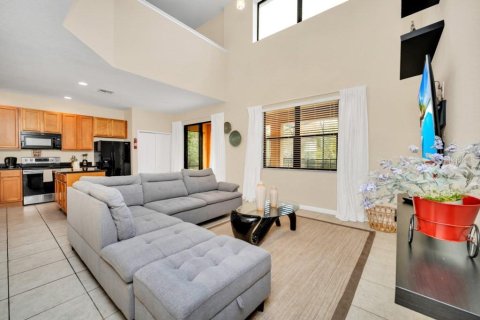 House in Kissimmee, Florida 6 bedrooms, 267 sq.m. № 1675957 - photo 9