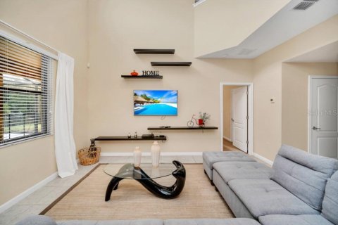 House in Kissimmee, Florida 6 bedrooms, 267 sq.m. № 1675957 - photo 10
