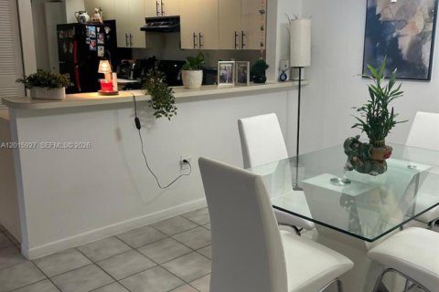Apartamento en alquiler en Cutler Bay, Florida, 1 dormitorio, 75.53 m2 № 2085758 - foto 2
