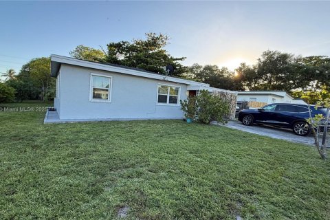 Купить виллу или дом в Вест-Парк, Флорида 3 спальни, 89.74м2, № 2019342 - фото 6