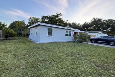 Купить виллу или дом в Вест-Парк, Флорида 3 спальни, 89.74м2, № 2019342 - фото 7