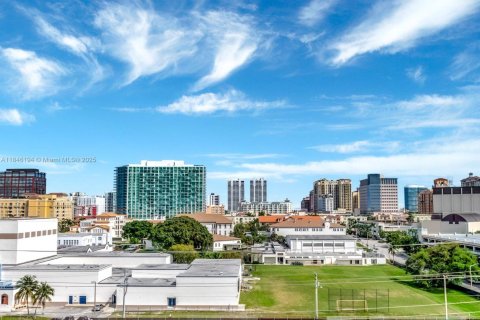 Condo in West Palm Beach, Florida, 1 bedroom  № 1842929 - photo 13