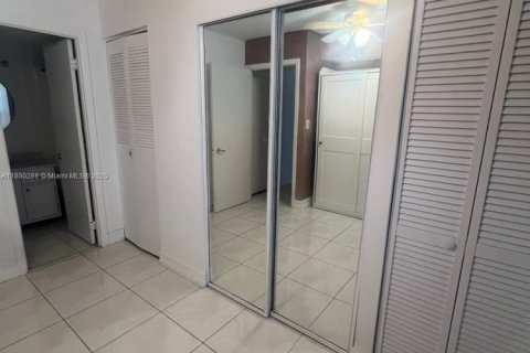 Снять в аренду кондоминиум в Авентура, Флорида 1 спальня, 72м2, № 2079144 - фото 4