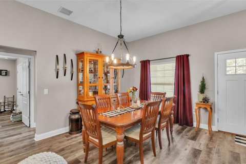 House in Mulberry, Florida 4 bedrooms, 250.74 sq.m. № 1902839 - photo 9