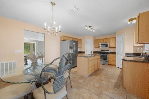 Villa ou maison à vendre à Winter Haven, Floride: 4 chambres, 263.47 m2 № 2399560 - photo 8