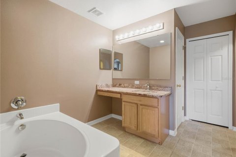 Villa ou maison à vendre à Winter Haven, Floride: 4 chambres, 263.47 m2 № 2399560 - photo 18