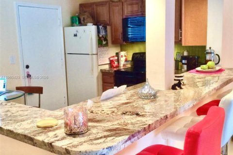 Copropriété à vendre à Hallandale Beach, Floride: 2 chambres, 101.45 m2 № 2024737 - photo 9