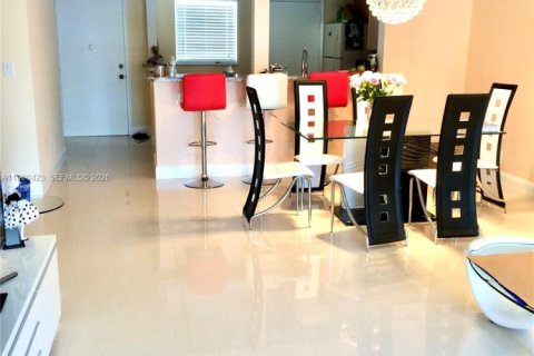 Copropriété à vendre à Hallandale Beach, Floride: 2 chambres, 101.45 m2 № 2024737 - photo 6