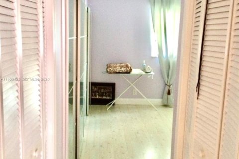 Copropriété à vendre à Hallandale Beach, Floride: 2 chambres, 101.45 m2 № 2024737 - photo 15