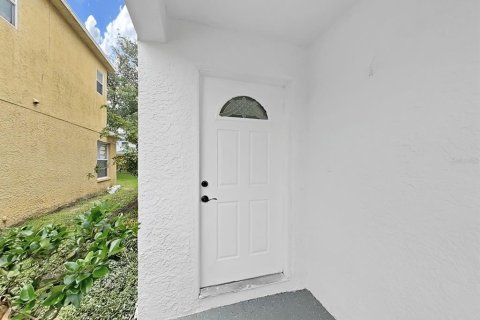 House in Brandon, Florida 4 bedrooms, 196.49 sq.m. № 2258523 - photo 2