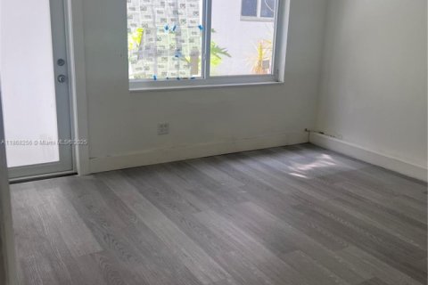 Condo in Miami Beach, Florida, 1 bedroom  № 1978304 - photo 7