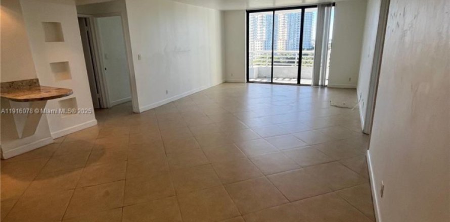Condo à Aventura, Floride, 2 chambres № 1971028