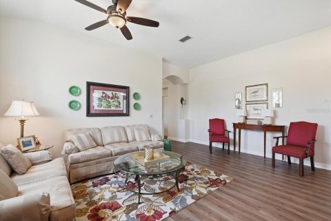 House in Lutz, Florida 3 bedrooms, 178.47 sq.m. № 2205268 - photo 10