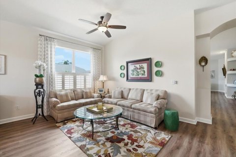 House in Lutz, Florida 3 bedrooms, 178.47 sq.m. № 2205268 - photo 11