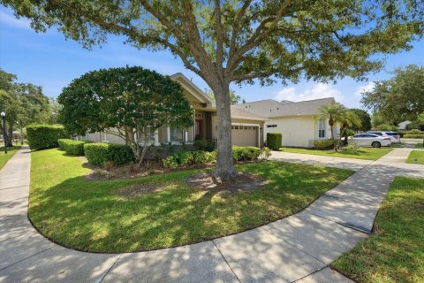 House in Lutz, Florida 3 bedrooms, 178.47 sq.m. № 2205268 - photo 2