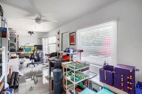 Commercial property in Saint Petersburg, Florida 5 bedrooms, 213.68 sq.m. № 2149308 - photo 21