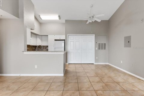 Condo in Sarasota, Florida, 1 bedroom  № 2387486 - photo 13