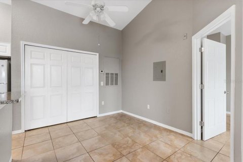 Condo in Sarasota, Florida, 1 bedroom  № 2387486 - photo 12
